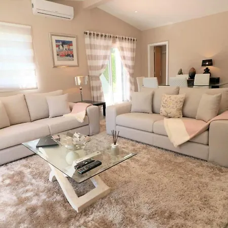 Beautiful Portuguese Casa Buganvillas 3 Bedrooms Close To Praca Вилла *