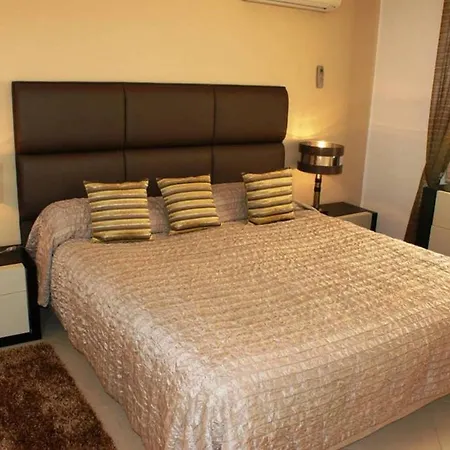Beautiful Portuguese Casa Buganvillas 3 Bedrooms Close To Praca Private Pool * Vale do Lobo
