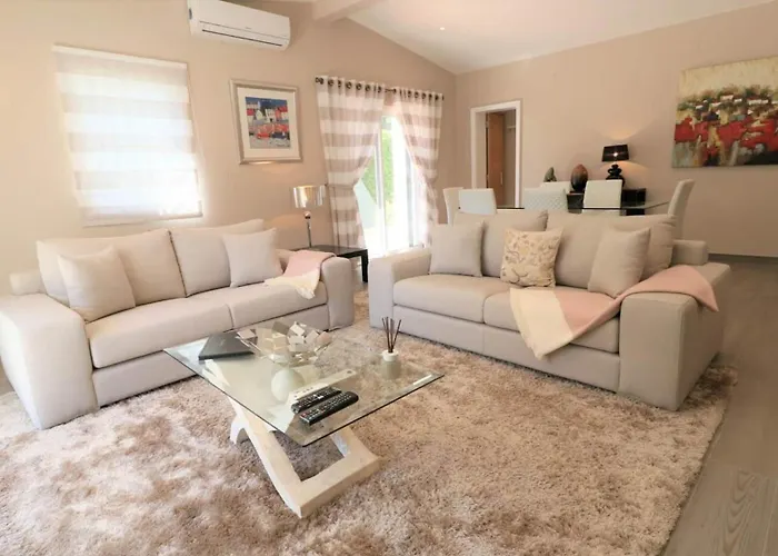 Beautiful Portuguese Casa Buganvillas 3 Bedrooms Close To Praca וילה *