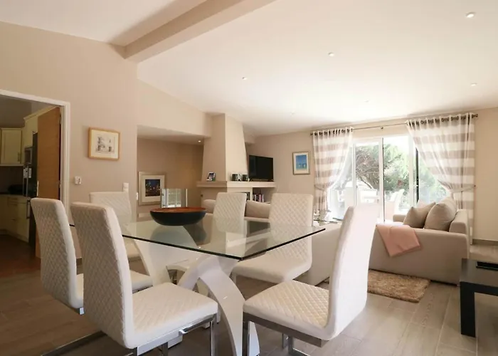 فيلة Beautiful Portuguese Casa Buganvillas 3 Bedrooms Close To Praca فالي دو لوبو