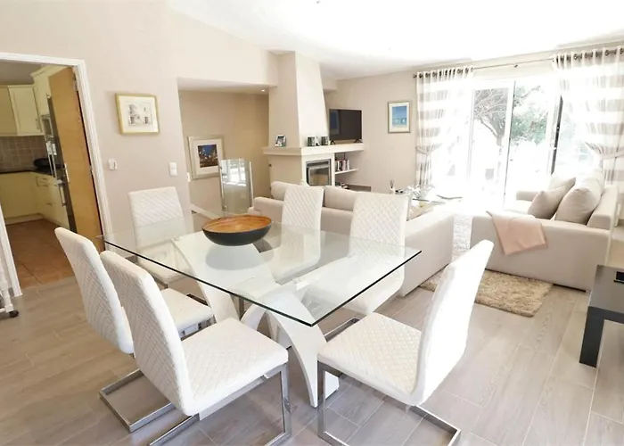 Beautiful Portuguese Casa Buganvillas 3 Bedrooms Close To Praca فالي دو لوبو